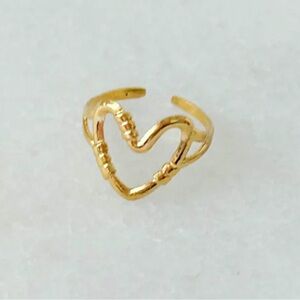 Cute gold plated adjustable ring.